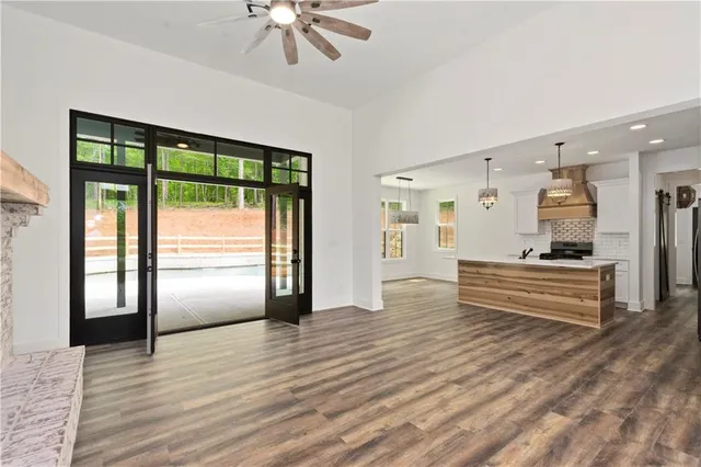 $879,900 | 151 Palisade Drive, Rydal, GA 30171