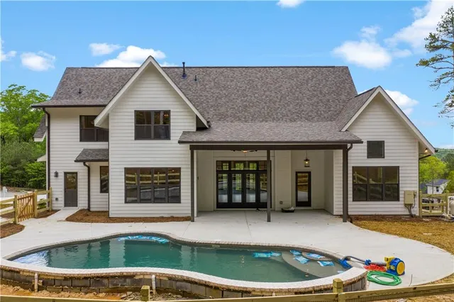 $879,900 | 151 Palisade Drive, Rydal, GA 30171