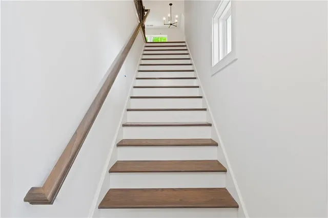 $879,900 | 151 Palisade Drive, Rydal, GA 30171