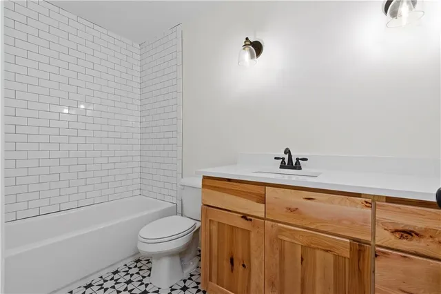 $879,900 | 151 Palisade Drive, Rydal, GA 30171