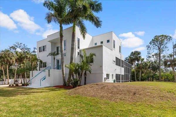 $1,299,000 | 375 Wellington Avenue, Oldsmar, FL 34677