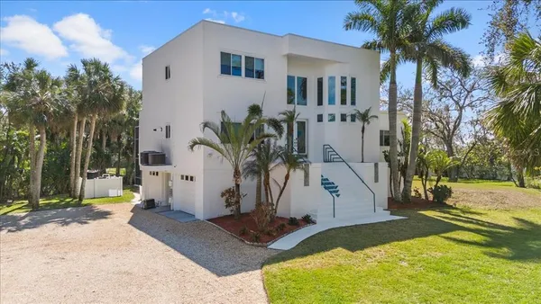 $1,299,000 | 375 Wellington Avenue, Oldsmar, FL 34677