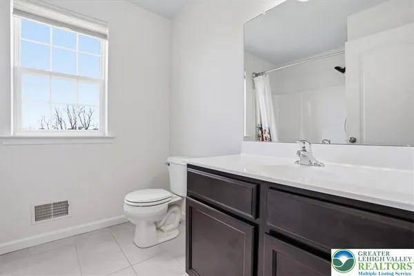$479,000 | 250 Redclover Lane, Allentown, PA 18104