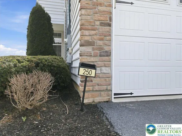 $479,000 | 250 Redclover Lane, Allentown, PA 18104