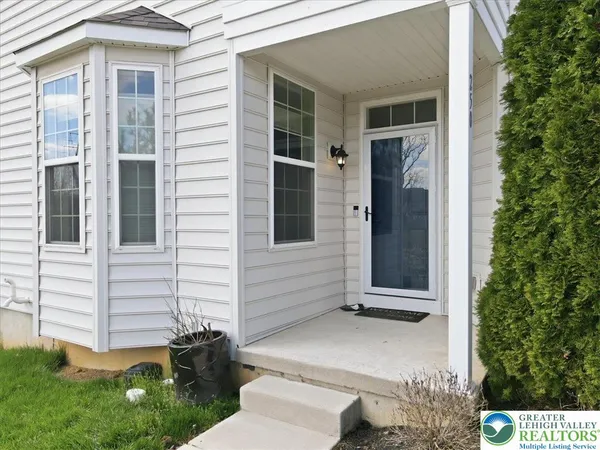$479,000 | 250 Redclover Lane, Allentown, PA 18104