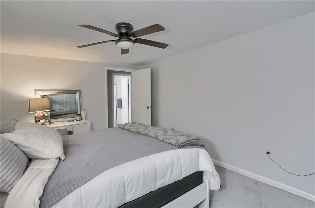 517 Ridge Avenue Carnegie, PA 15106 - Photo 14 of 38 Bottom Unit - Bedroom showing hall entry.