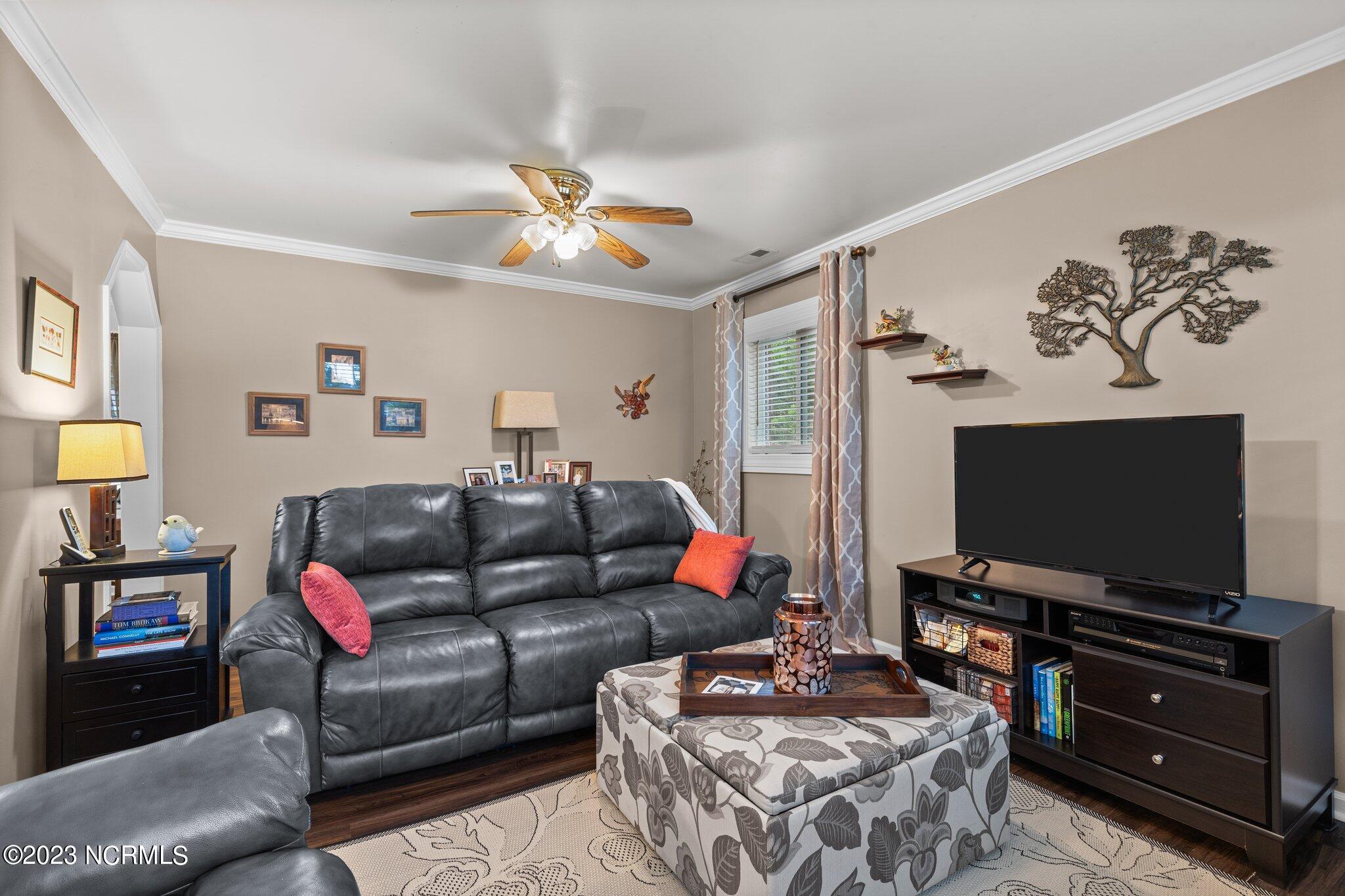 448 McCabe Road Newport, NC 28570 - Photo 12 of 52 Den