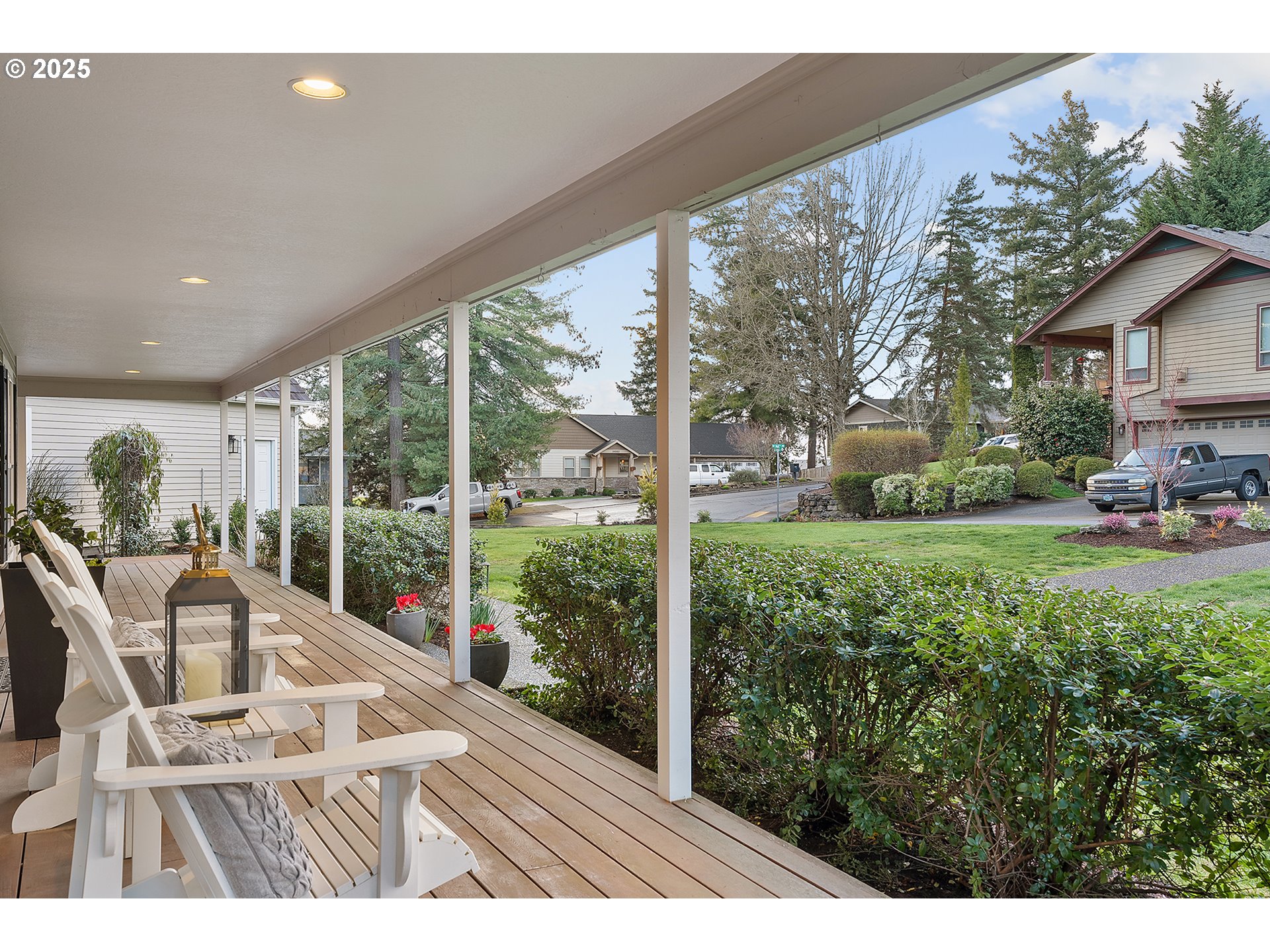 16370 Southwest Rhus Court Portland, OR 97224 - Photo 4 of 45 Gallery Image 4