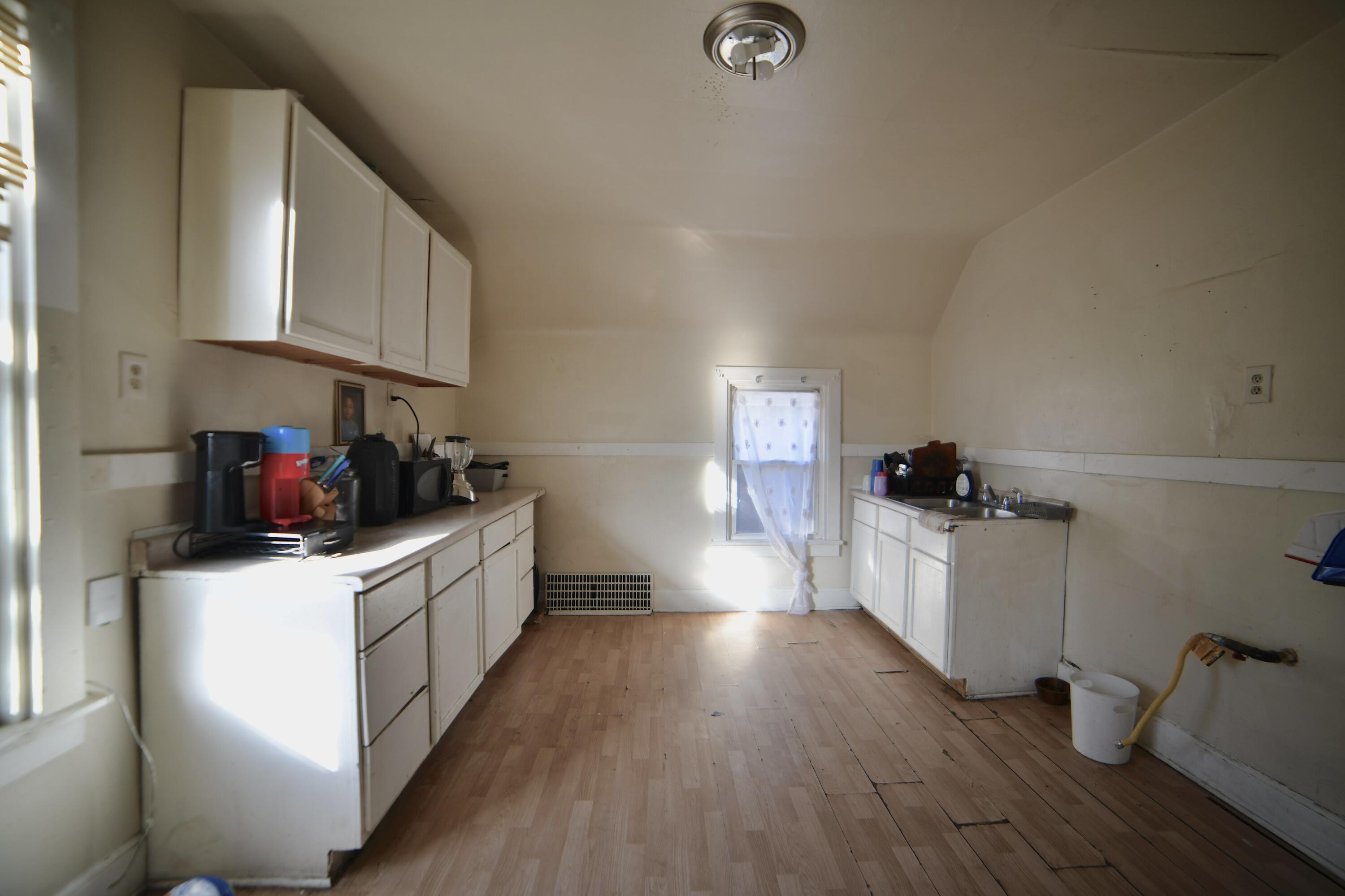 2521 North 51st Street Milwaukee, WI 53210 - Photo 5 of 16 Kitchen Unit 2 (2) (1)