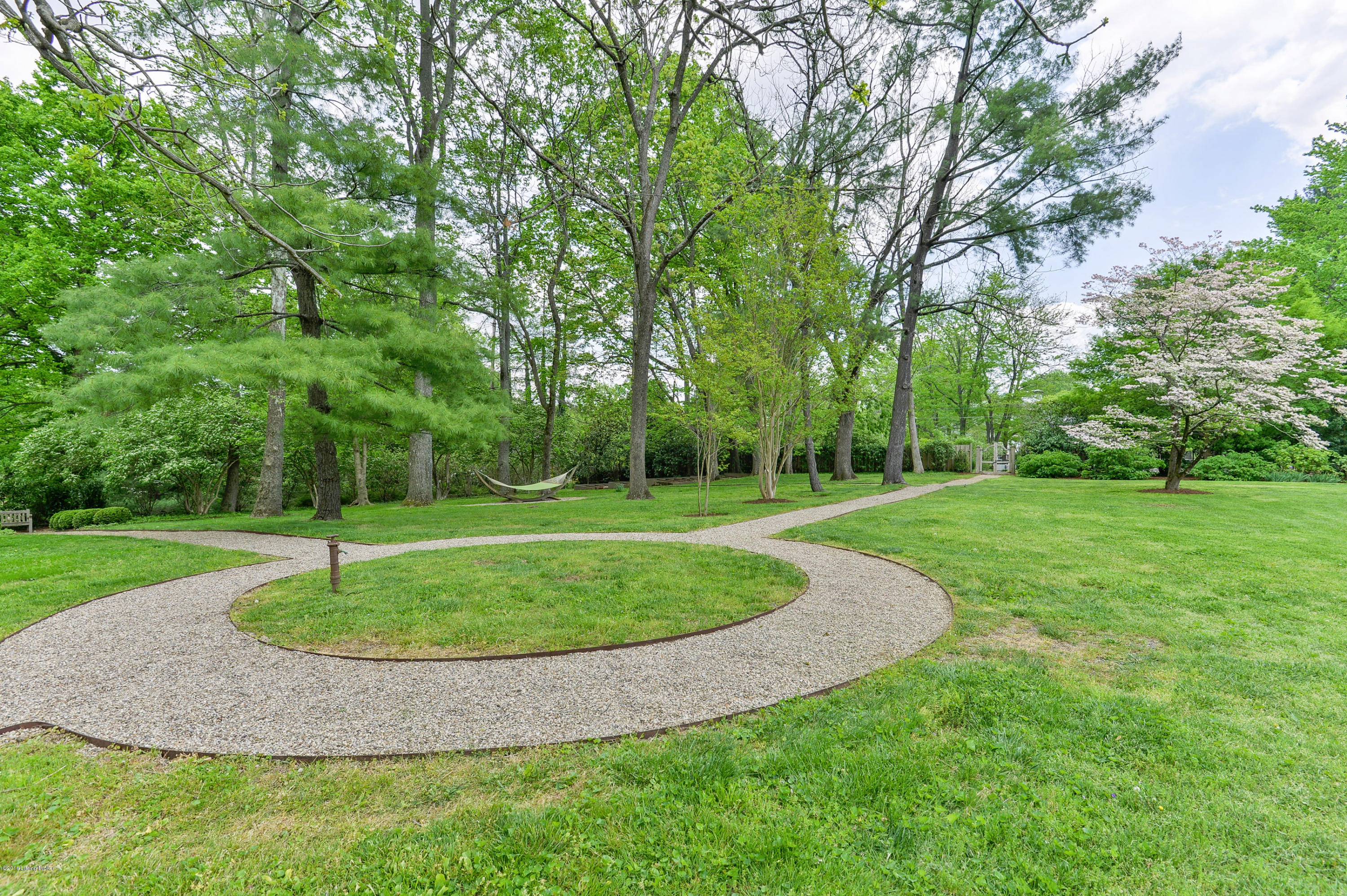 391 Mockingbird Valley Road Louisville, KY 40207 - Photo 54 of 62 20 LSIR 20160426