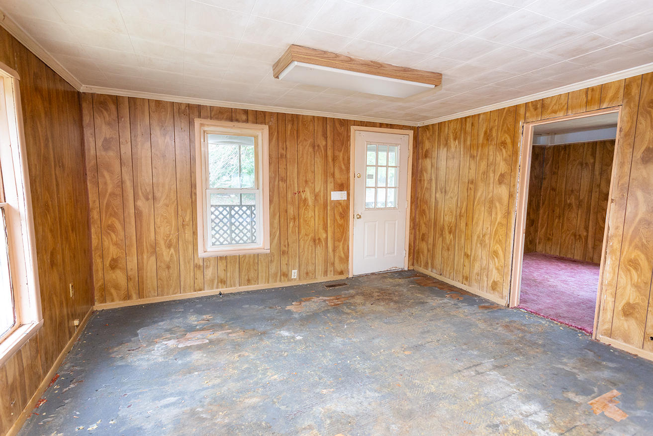 1102 Timesville Road Signal Mountain, TN 37377 - Photo 14 of 15 Living room