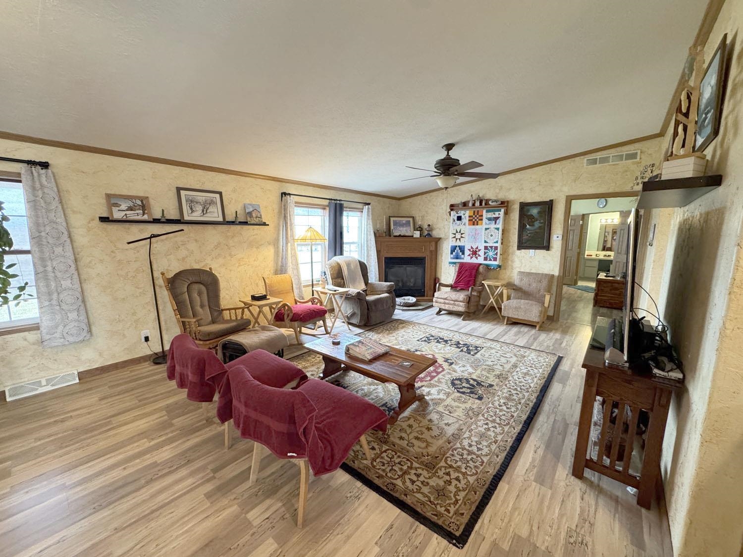 203 Rendezvous Road Riverton, WY 82501 - Photo 7 of 49