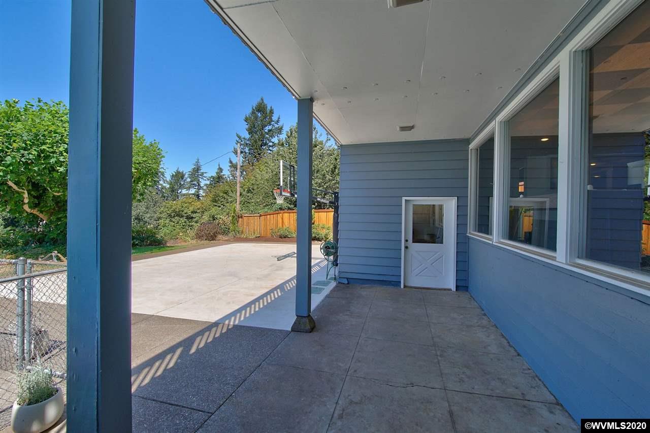 1845 Rio Vista Way South Salem, OR 97302 - Photo 31 of 39