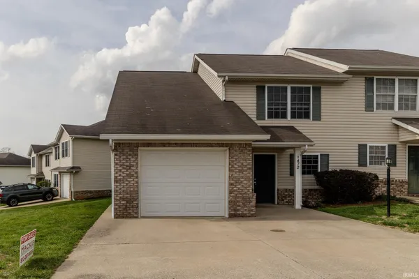 $259,900 | 1472 West Rockcrest Drive, Bloomington, IN 47403