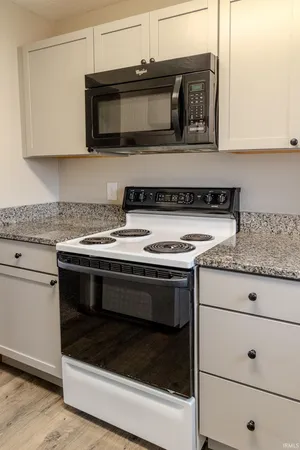 $259,900 | 1472 West Rockcrest Drive, Bloomington, IN 47403