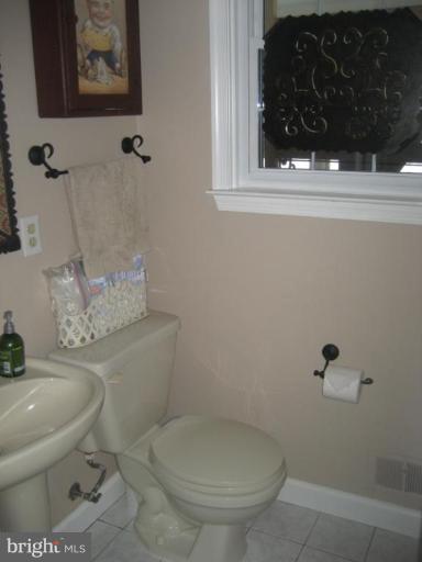 819 Ridgeleigh Road Baltimore, MD 21212 - Photo 10 of 20 Bath #3