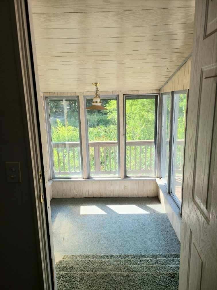 495 O Brien Road O'Brien, OR 97534 - Photo 8 of 14 Sun Room