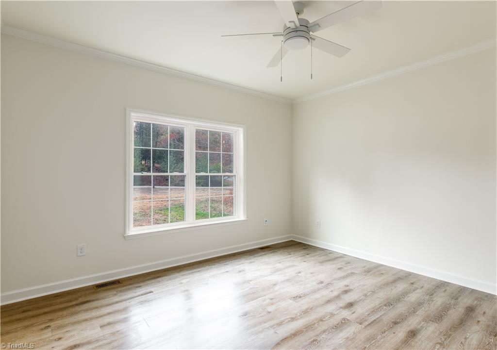 117 Crestview Drive High Point, NC 27265 - Photo 10 of 19