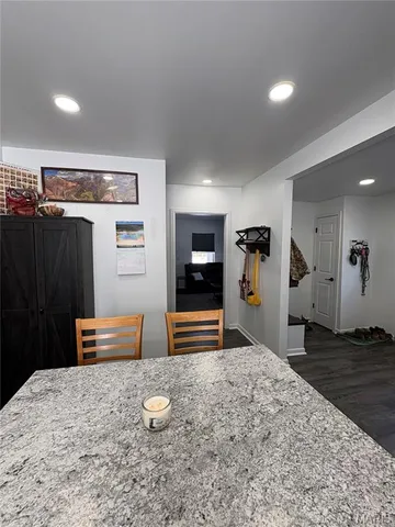 $229,000 | 512 East Walnut Street, Perry, MO 63462