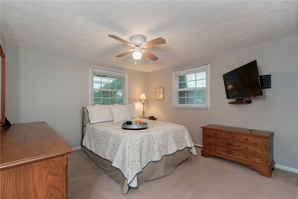 274 Shafer Road Moon Township, PA 15108 - Photo 13 of 25 Gallery Image 13