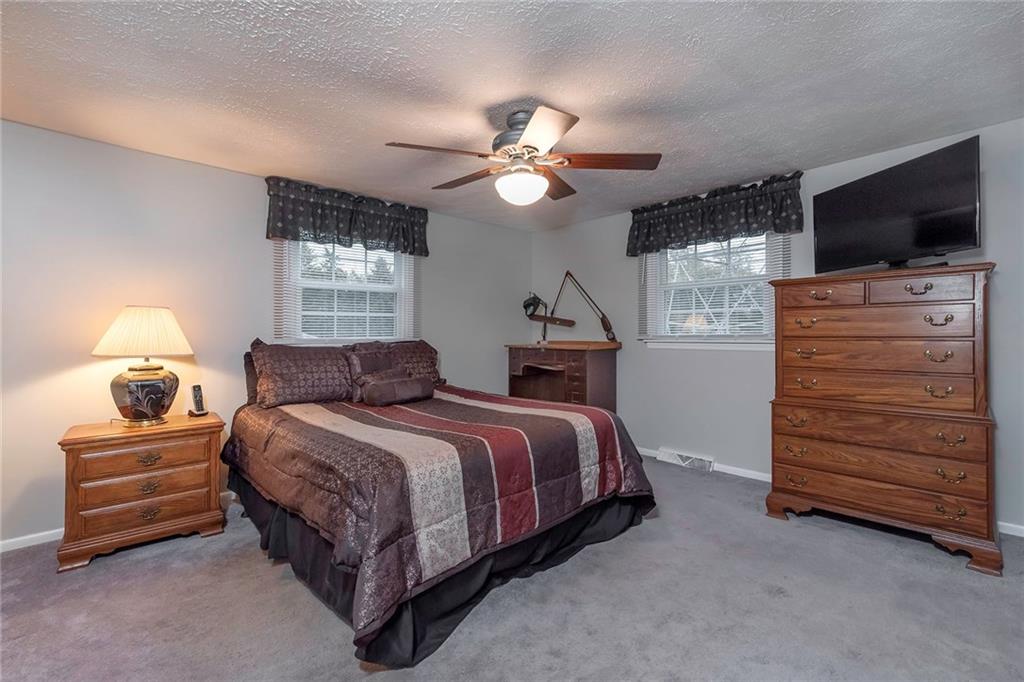 274 Shafer Road Moon Township, PA 15108 - Photo 14 of 25 Gallery Image 14