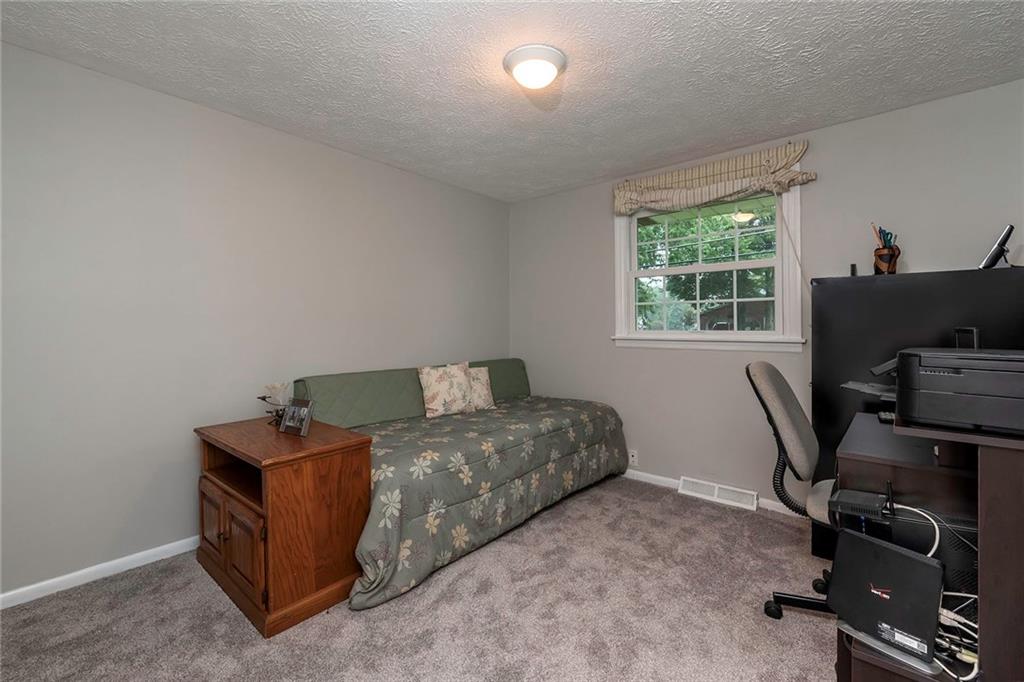274 Shafer Road Moon Township, PA 15108 - Photo 16 of 25 Gallery Image 16