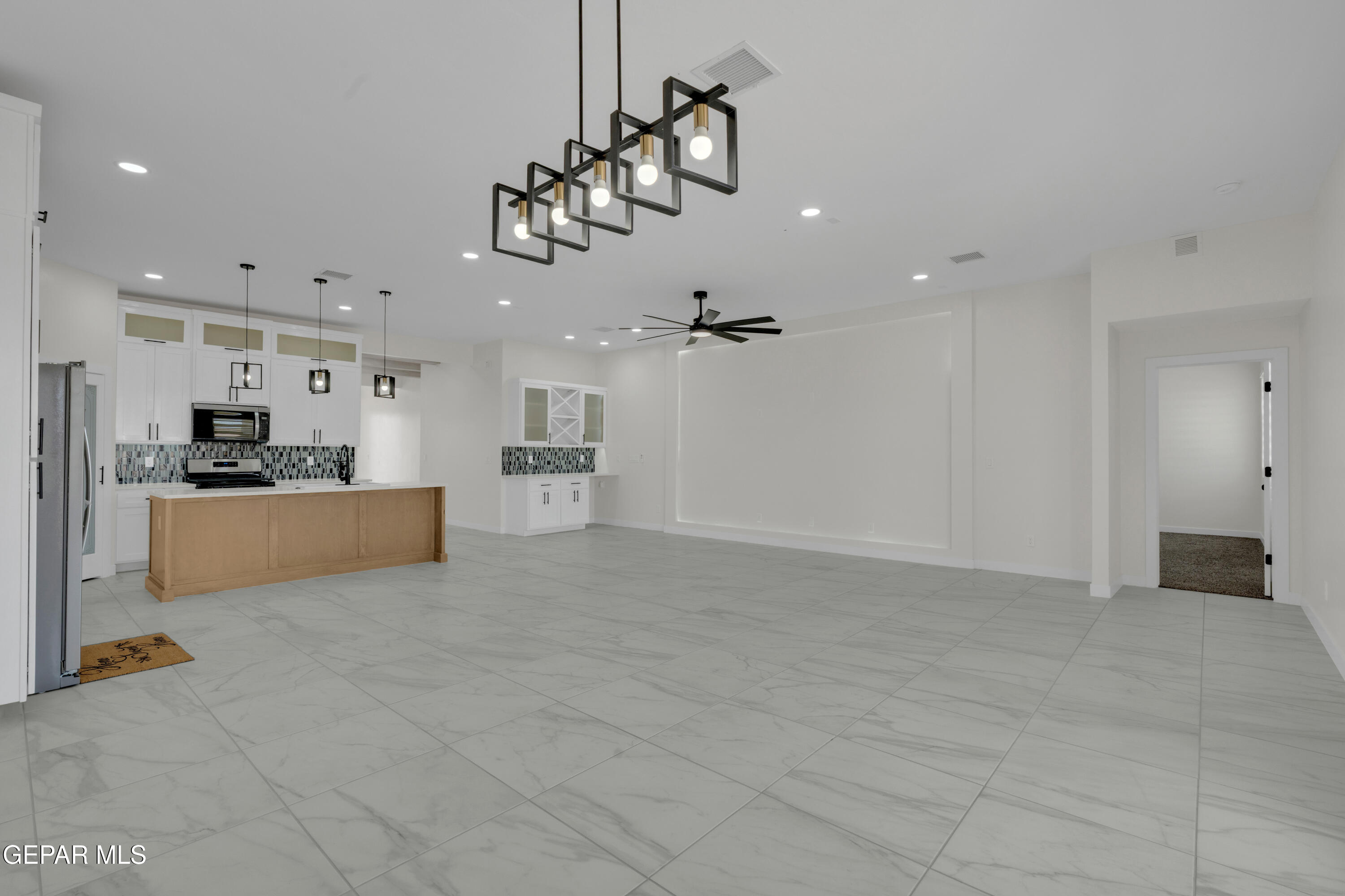 340 Burbridge Road Clint, TX 79836 - Photo 15 of 56 12 (3)