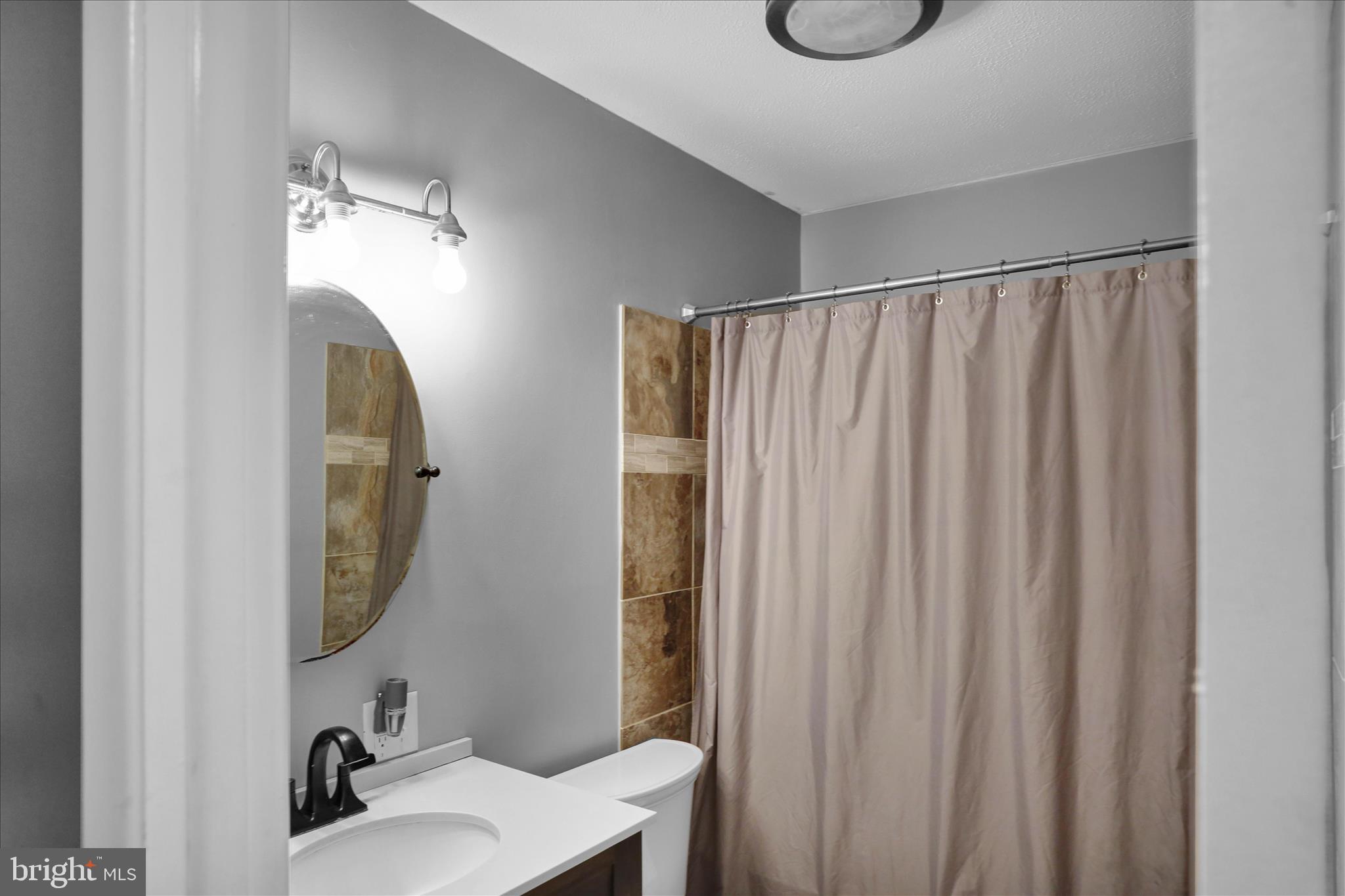 224 Bard Avenue Reading, PA 19608 - Photo 14 of 33 E26A8603