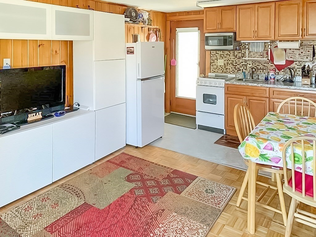 174 Captain Chase Road, Unit 4 Dennis, MA 02639 - Photo 5 of 18