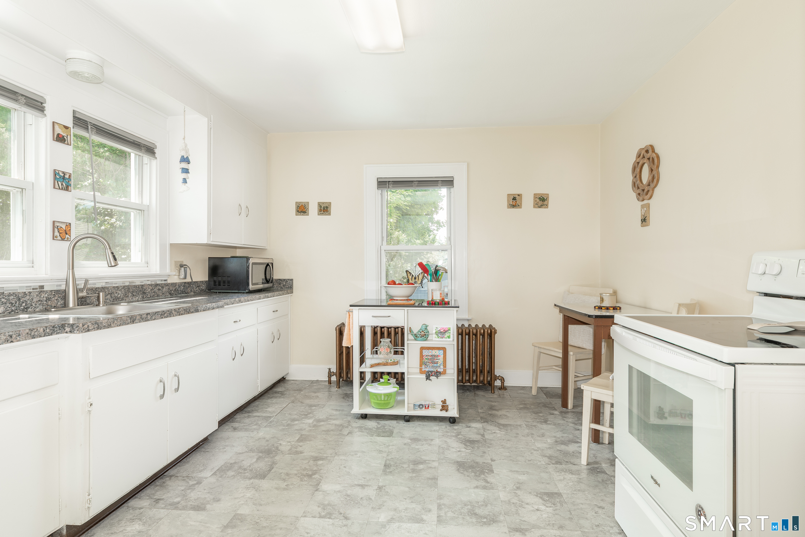 59 Maple Street Branford, CT 06405 - Photo 13 of 19