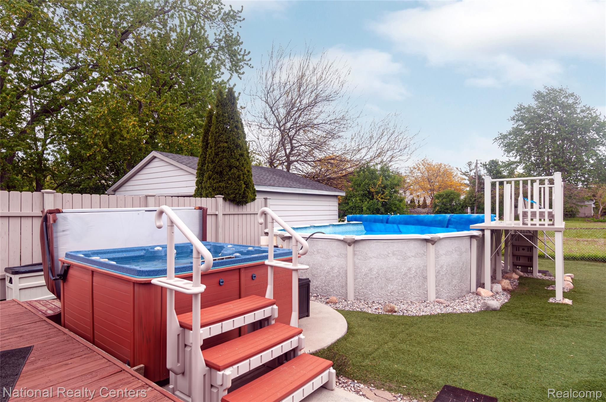 2446 Milverton Road Troy, MI 48083 - Photo 38 of 41 View of outdoor pool