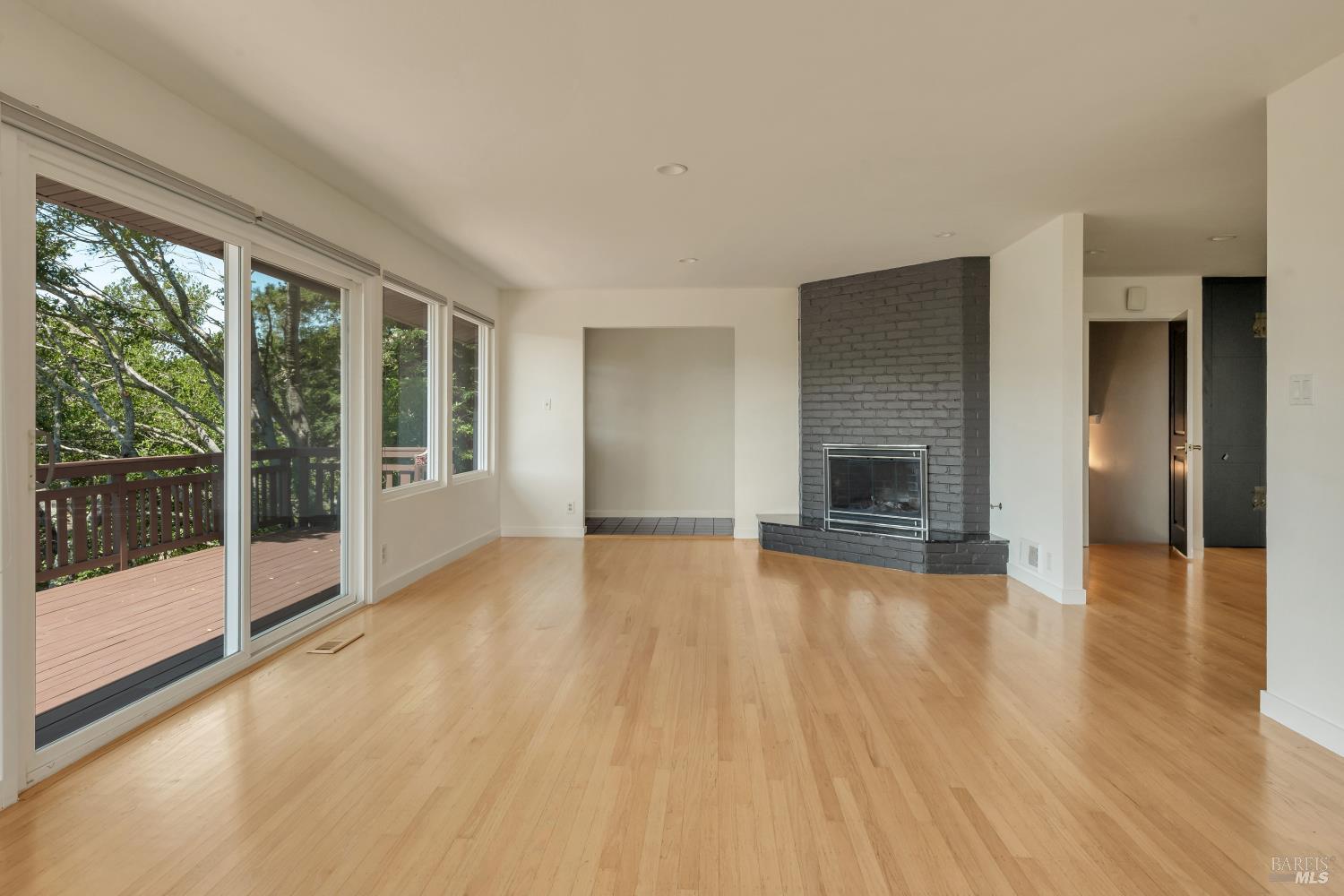 77 Martling Road San Anselmo, CA 94960 - Photo 10 of 40