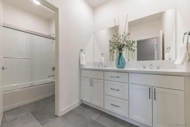 $32,000,000 | 1470 South Santa Fe Avenue, Vista, CA 92084