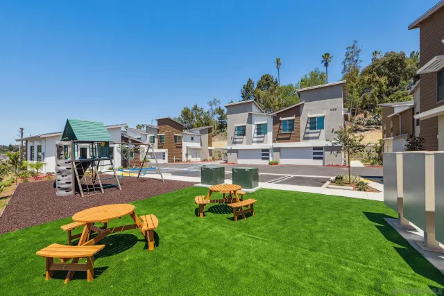 $32,000,000 | 1470 South Santa Fe Avenue, Vista, CA 92084