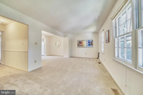 $2,800 | 4936 McFarland Drive, Fairfax, VA 22032