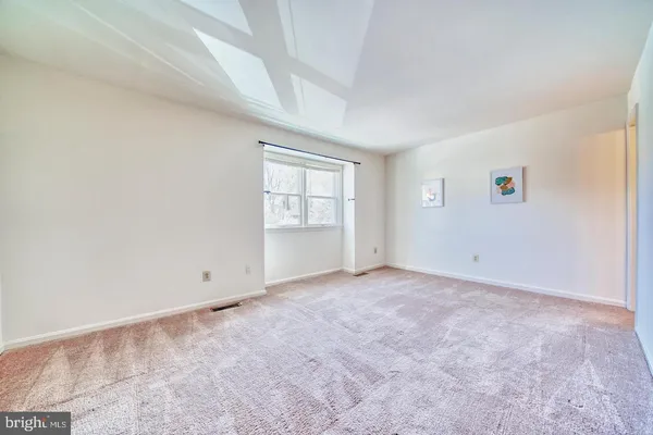 $2,800 | 4936 McFarland Drive, Fairfax, VA 22032