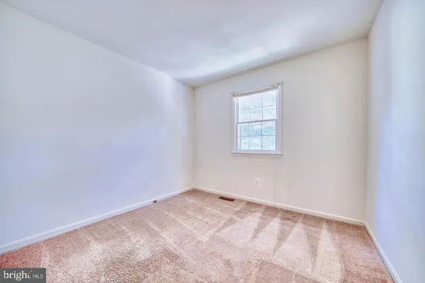 $2,800 | 4936 McFarland Drive, Fairfax, VA 22032