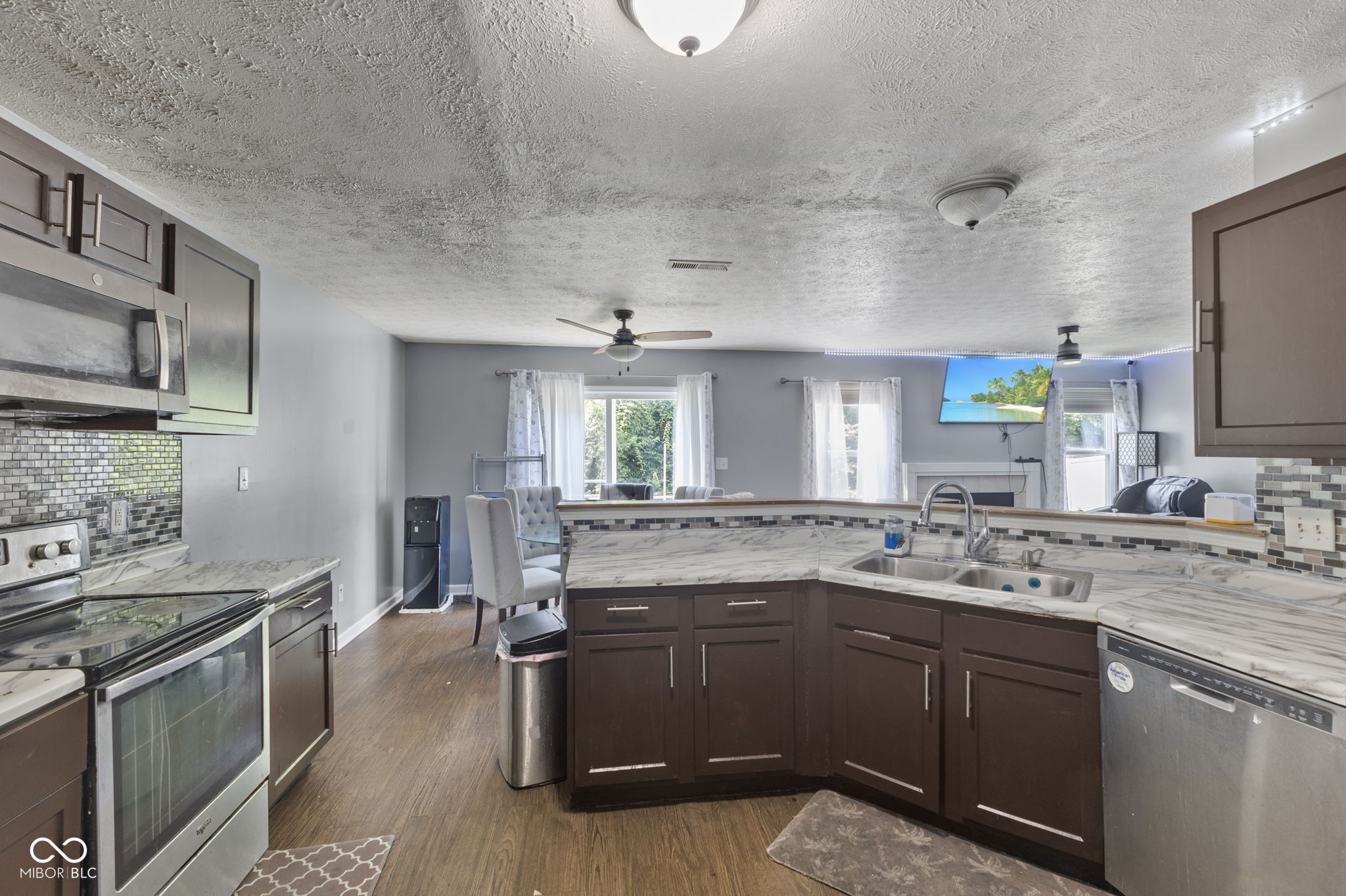 9125 Timpani Way Indianapolis, IN 46231 - Photo 2 of 13