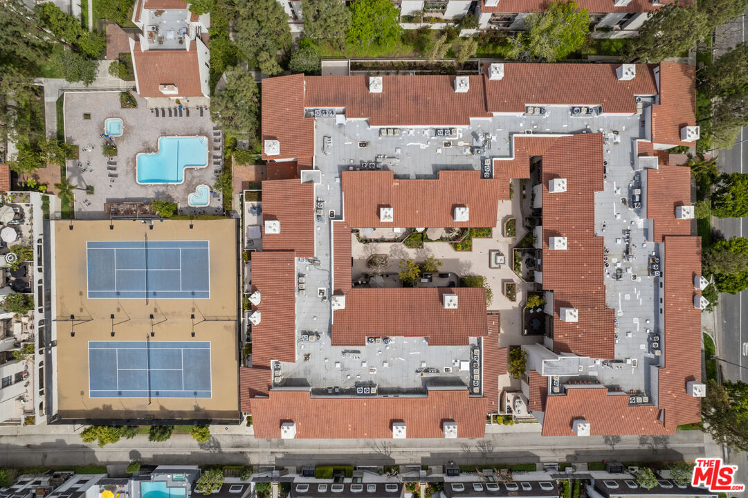 8601 Falmouth Avenue, Unit 404 Playa del Rey, CA 90293 - Photo 26 of 28 an aerial view of residential houses with outdoor space