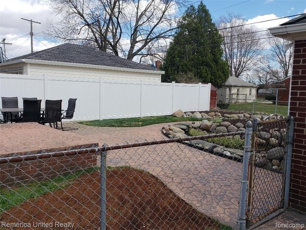 18226 Reed Street Melvindale, MI 48122 - Photo 6 of 35