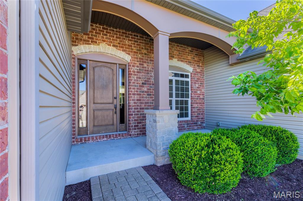 1090 Bridleridge Crossing Spur High Ridge, MO 63049 - Photo 5 of 51