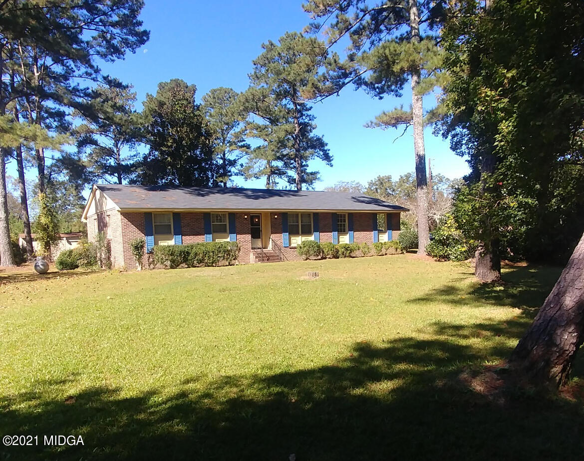 7325 Nowell Road South Macon, GA 31216 - Photo 14 of 18 a front view of house with ocean view
