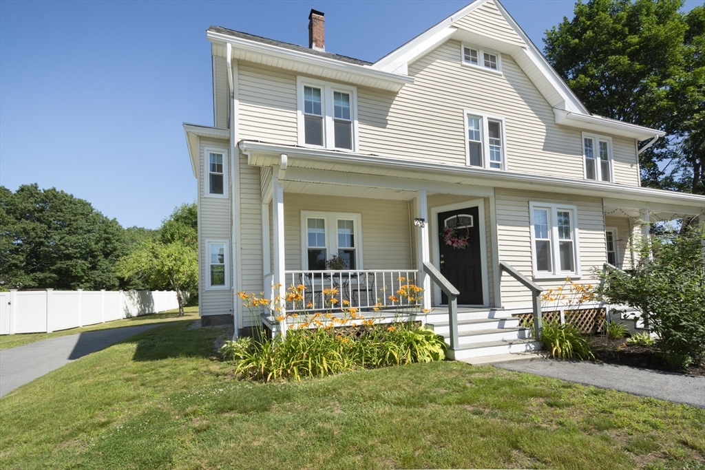 29 Maple Street, Unit 2 Uxbridge, MA 01569 - Photo 1 of 31 Gallery Image 1
