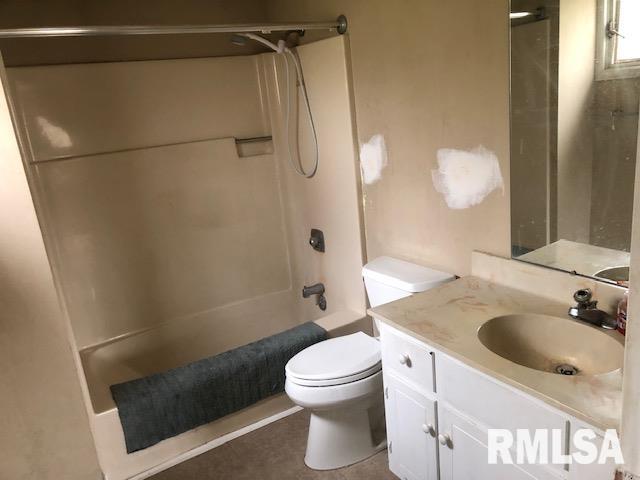 2012 Jeanette Lane, Unit B Springfield, IL 62702 - Photo 13 of 20