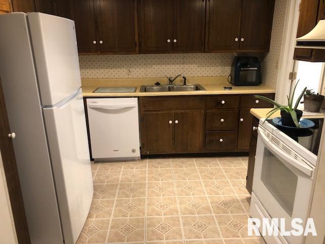 2012 Jeanette Lane, Unit B Springfield, IL 62702 - Photo 3 of 20
