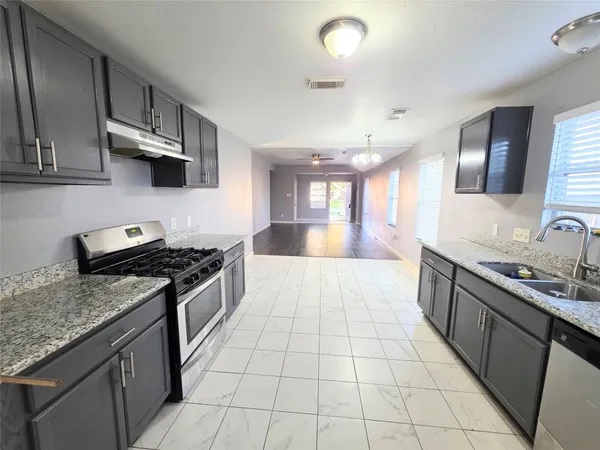 $1,900 | 9514 Manorstone Court, Houston, TX 77044