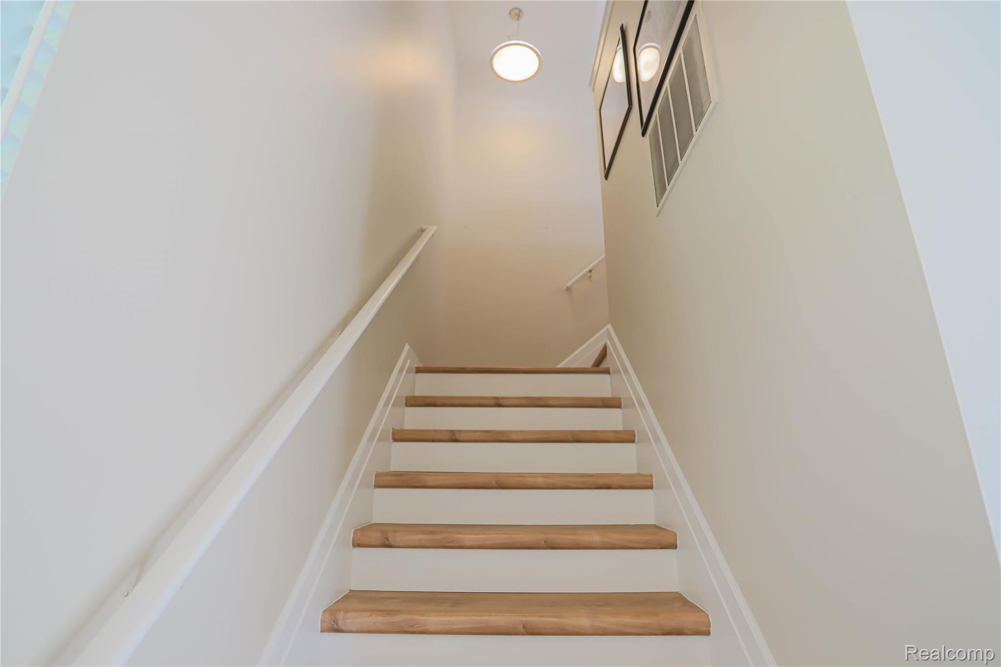 1859 Flagstone Circle Rochester, MI 48307 - Photo 10 of 49 flagstone-11.jpg