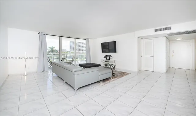 $3,500 | 2030 South Ocean Drive, Unit 227, Hallandale Beach, FL 33009