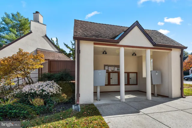 $320,000 | 4942 Columbia Road, Unit 5 37, Columbia, MD 21044