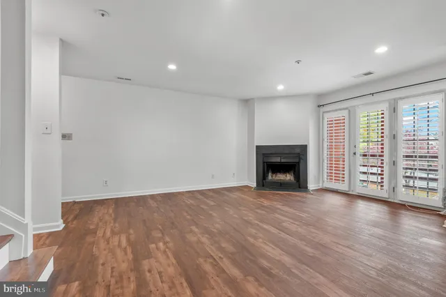 $320,000 | 4942 Columbia Road, Unit 5 37, Columbia, MD 21044